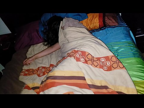 ❤️ Njërku qorton njerkën e tij të re ndërsa ajo fle. Pornografi cilësore në pornografi sq.kutjeporno.ru